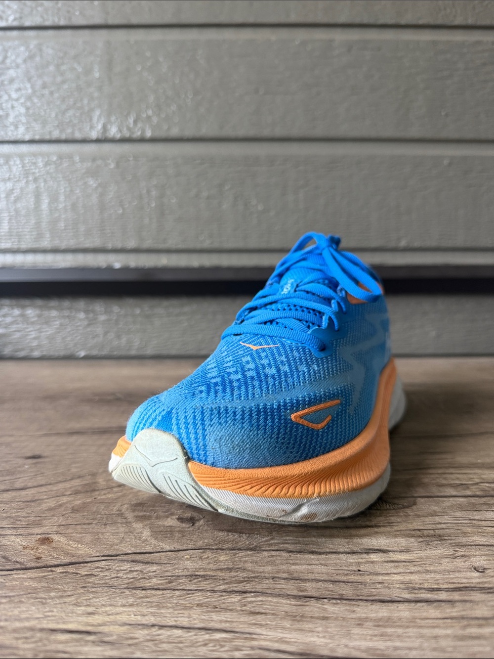 Hoka One One Clifton 9 Women’s Blue and Orange Running Sneaker size 7.5 D